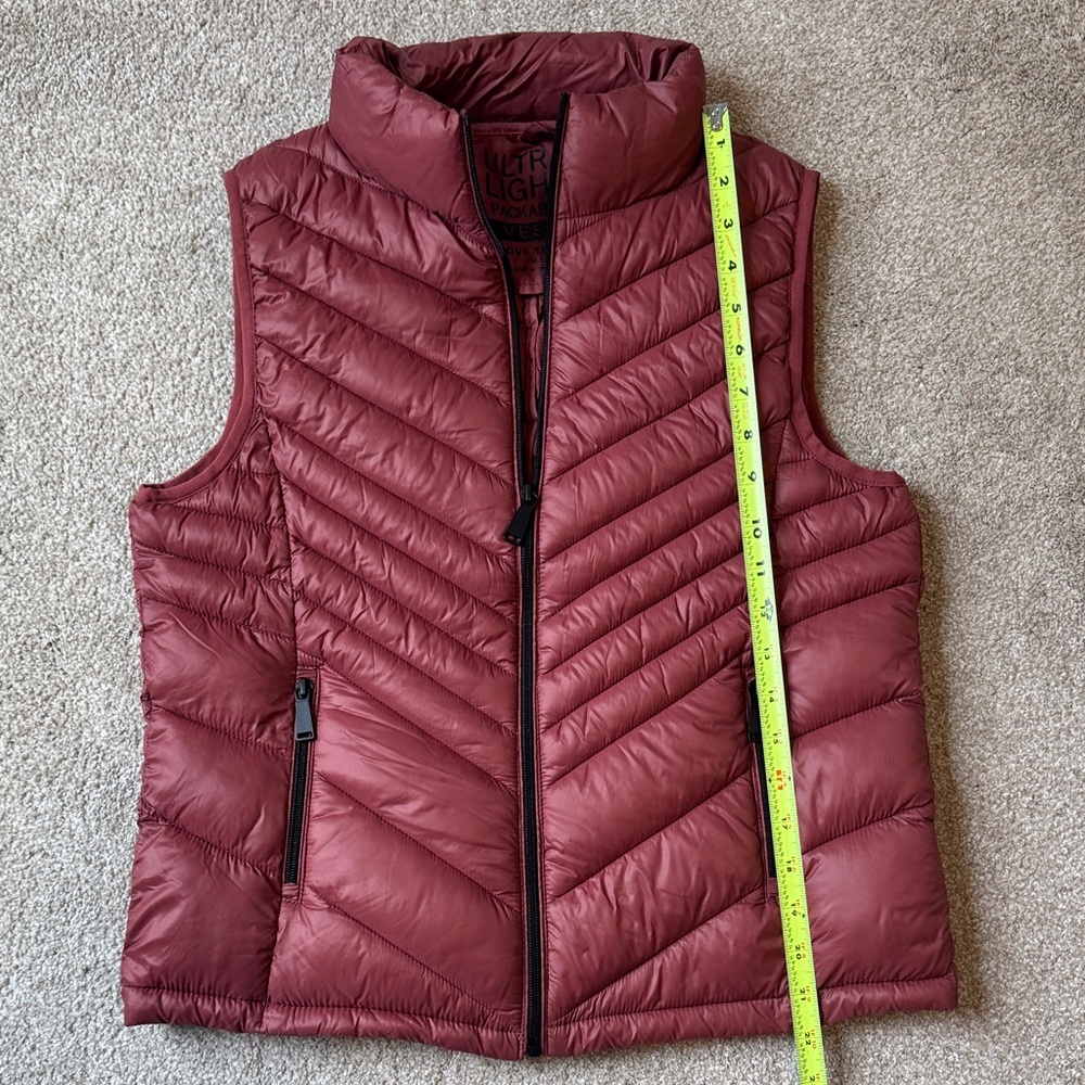 Love Tree Women's Quilted Packable Puffer Vest Size Medium Dark Pink - Picture 3 of 12